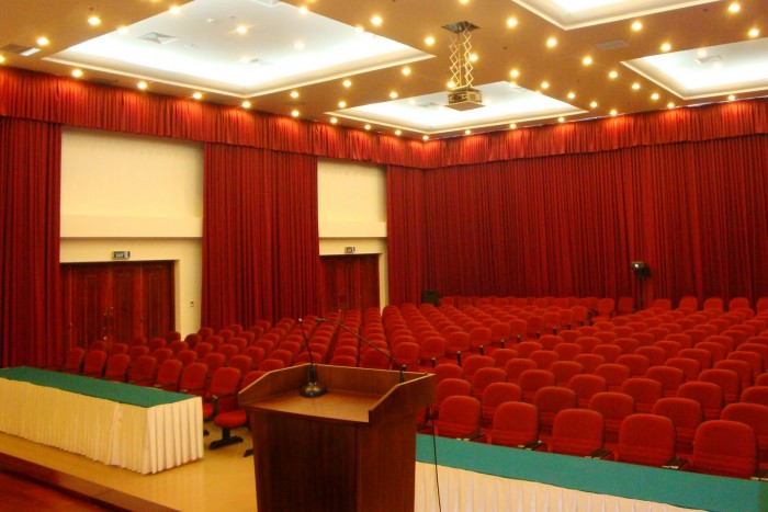 Phông Nhung Hội Trường